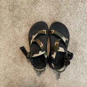 Chaco’s camo - boys size 2
